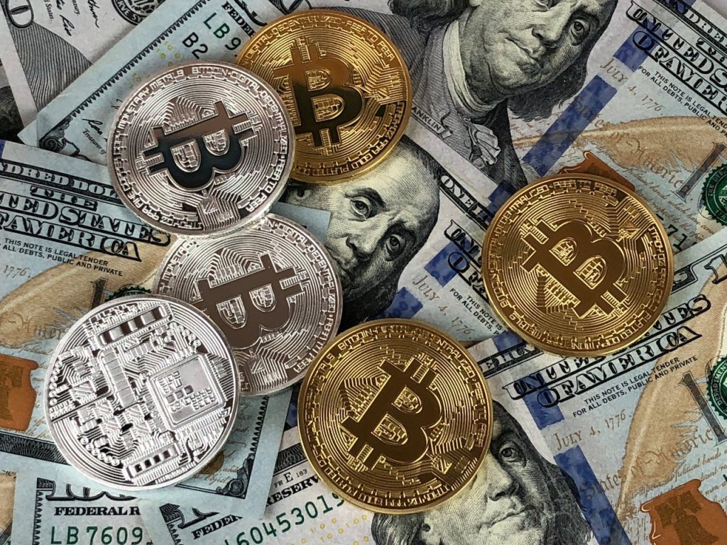 Home Round Silver And Gold Coins 730564 1024x768